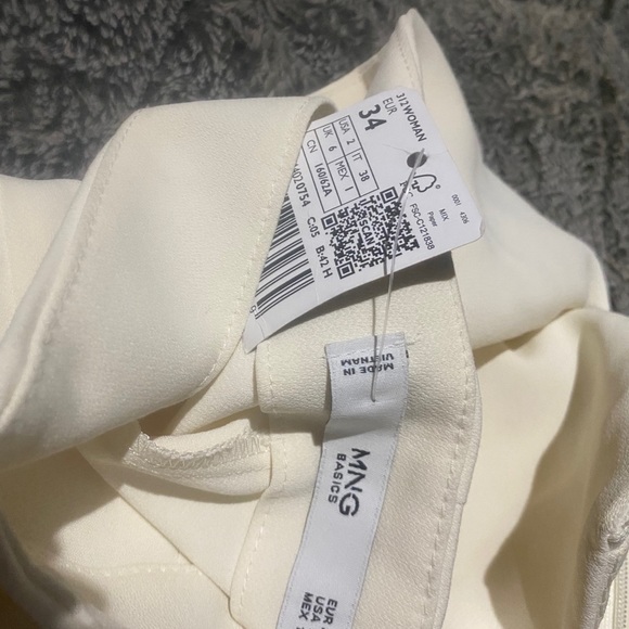 Ming pantsuit 👖 - Picture 4 of 4